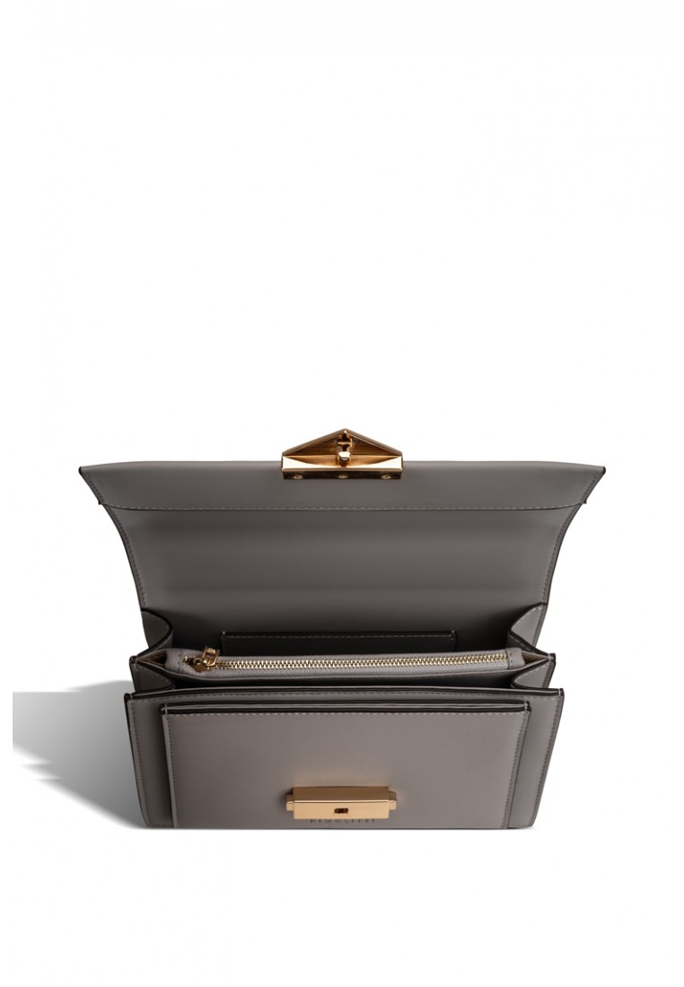 Сумка шкіряна жіноча